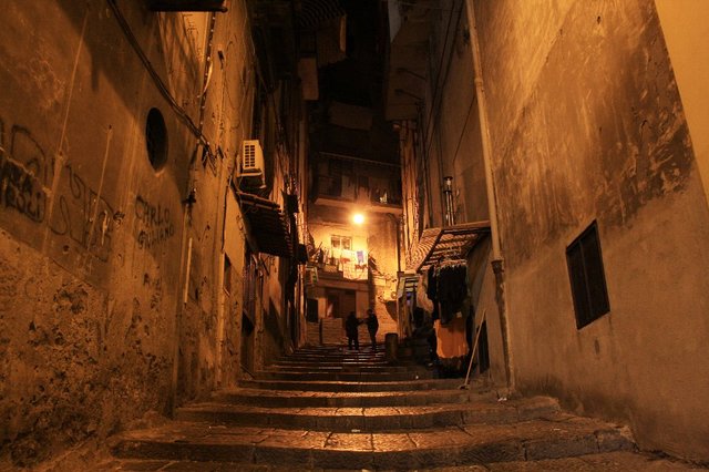 20090117_naplestrp_55_night_street